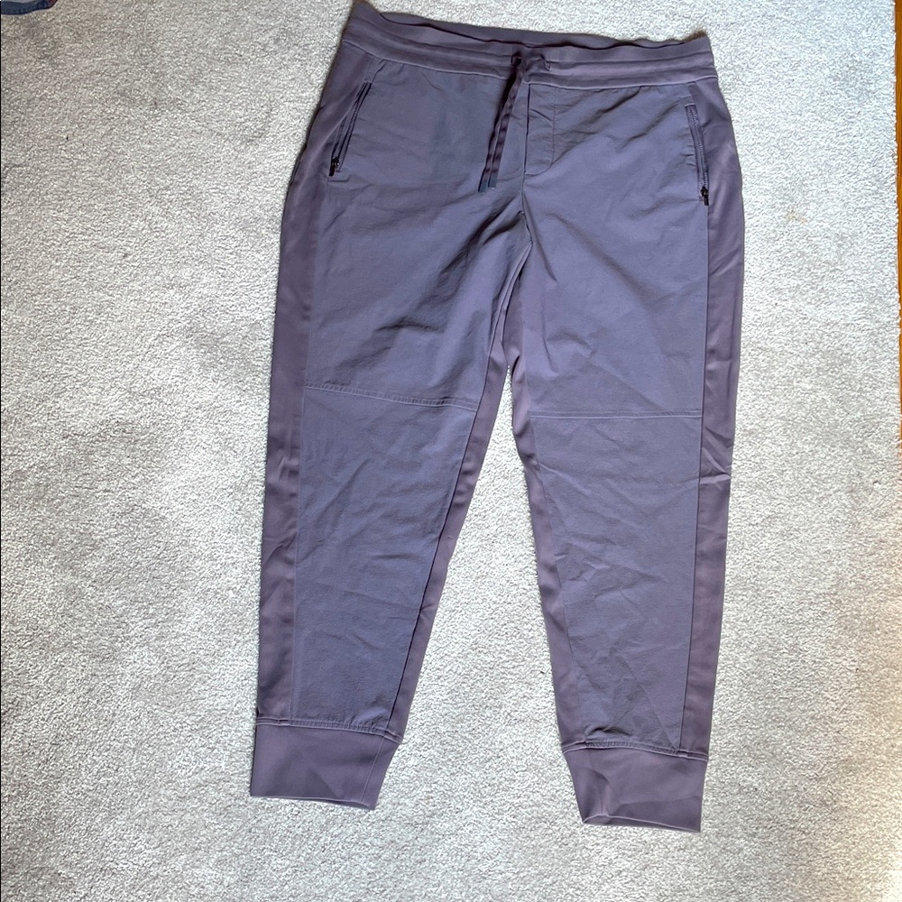 16 Athleta ladies joggers lavender